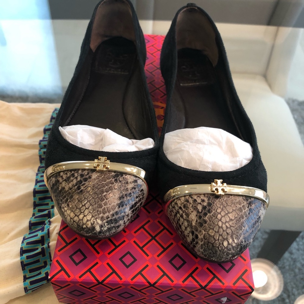 Tory Burch Suede Black Flats with snake design & gold strap w/TB emblem. SZ 6